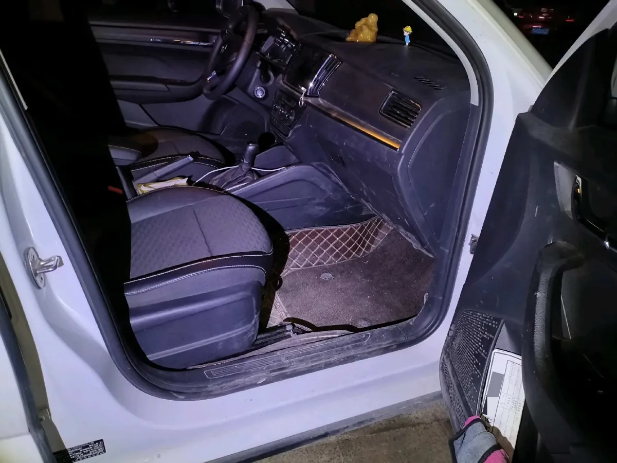 2020 Skoda Kamiq 1.5L 112HP L4 6AT,autocango,china used car exporter,china ev exporter,chinese used car exporter,chinese used ev exporter