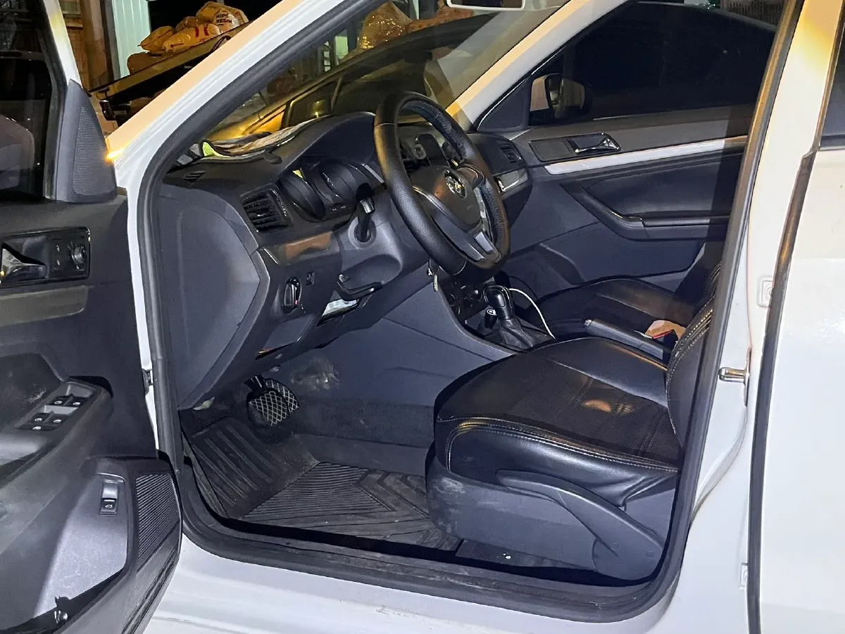 2017 Volkswagen Lavida 1.6L 110HP L4 6AT,autocango,china used car exporter,china ev exporter,chinese used car exporter,chinese used ev exporter