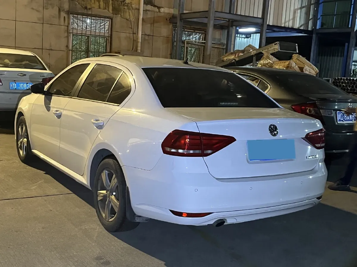 2017 Volkswagen Lavida 1.6L 110HP L4 6AT,autocango,china used car exporter,china ev exporter,chinese used car exporter,chinese used ev exporter