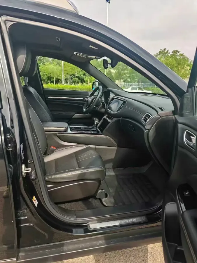 2025 GAC Trumpchi GS8 2.0T 252HP L4 8AT,autocango,china used car exporter,china ev exporter,chinese used car exporter,chinese used ev exporter