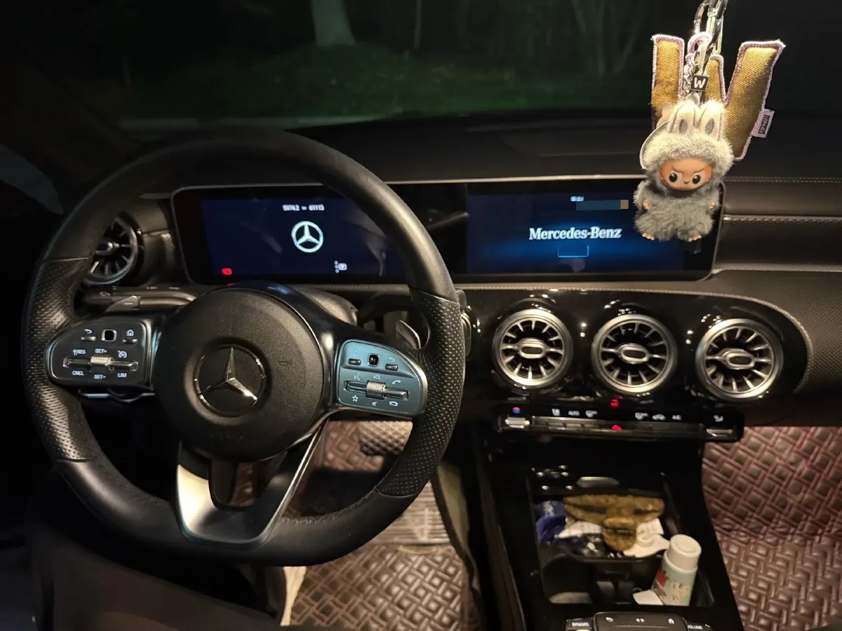 2020 Mercedes-Benz A Class 1.3T 163HP L4 7DCT,autocango,china used car exporter,china ev exporter,chinese used car exporter,chinese used ev exporter