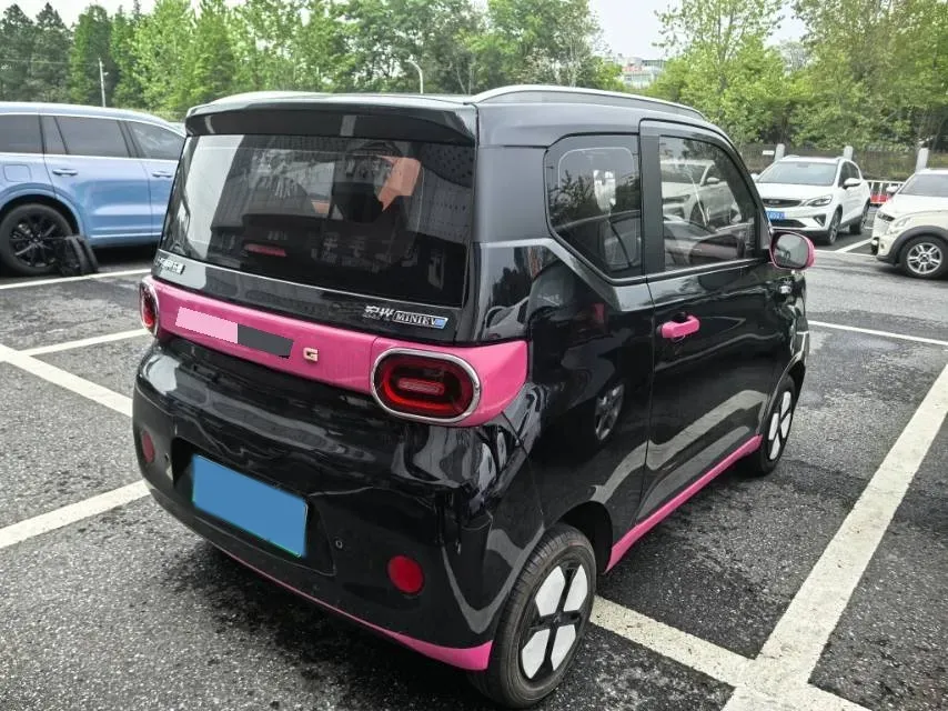 2024 WuLing HongGuang MINI EV BEV 17.3KWH,autocango,china used car exporter,china ev exporter,chinese used car exporter,chinese used ev exporter