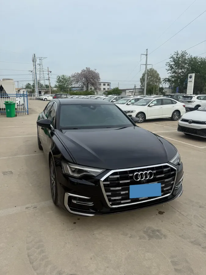 2023 Audi A6L 2.0T 245HP L4 7DCT,autocango,china used car exporter,china ev exporter,chinese used car exporter,chinese used ev exporter