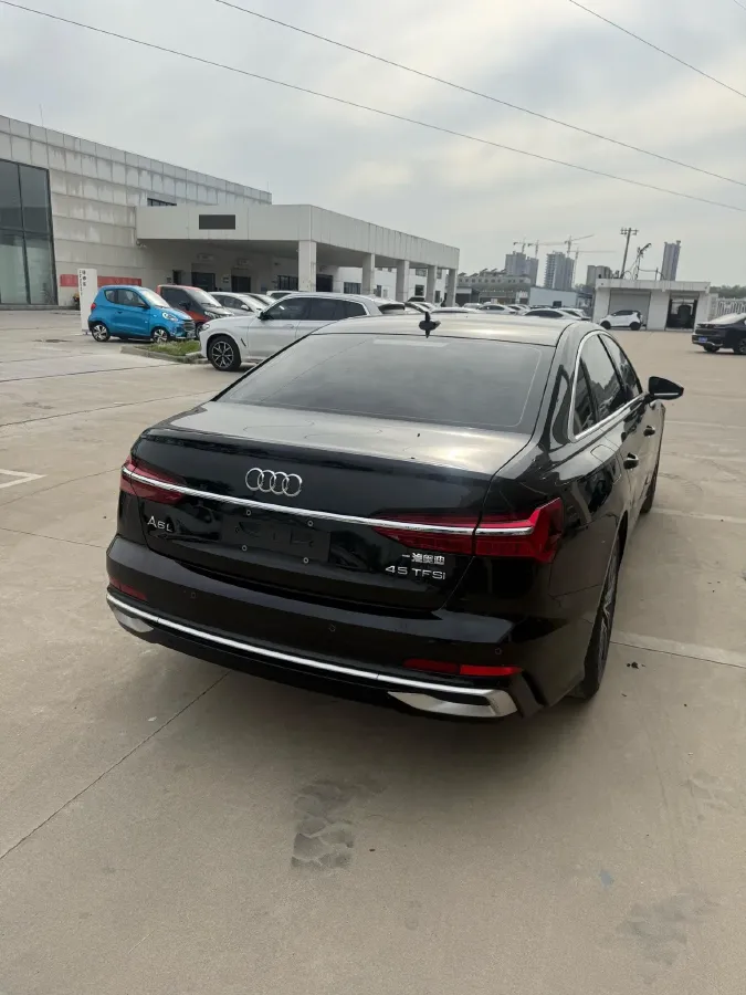 2023 Audi A6L 2.0T 245HP L4 7DCT,autocango,china used car exporter,china ev exporter,chinese used car exporter,chinese used ev exporter