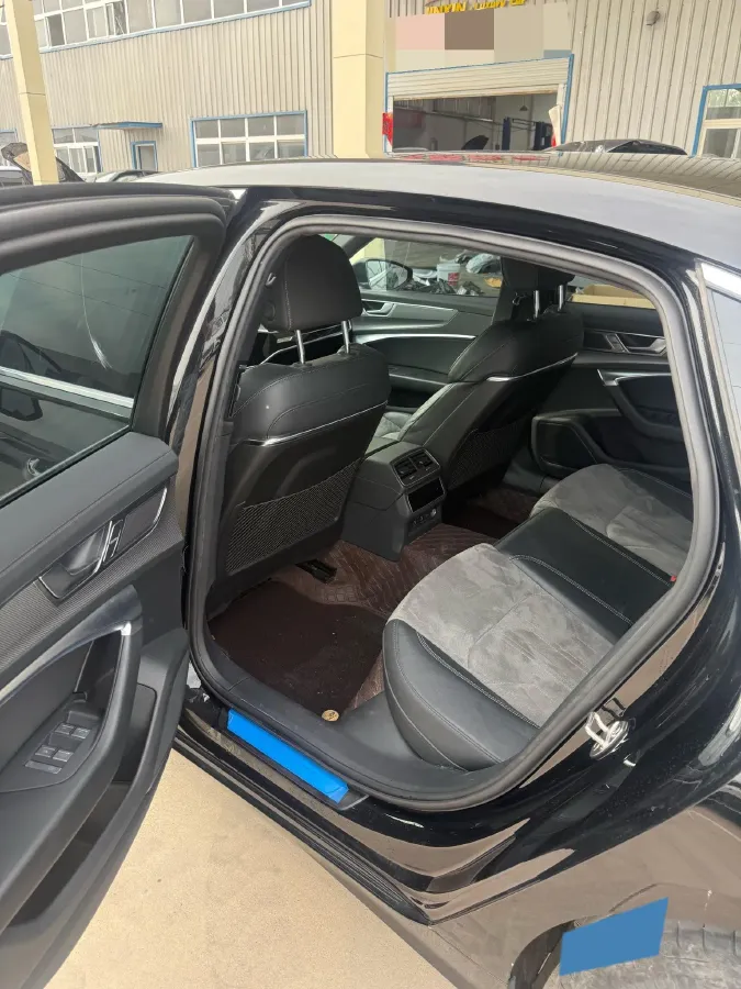 2023 Audi A6L 2.0T 245HP L4 7DCT,autocango,china used car exporter,china ev exporter,chinese used car exporter,chinese used ev exporter