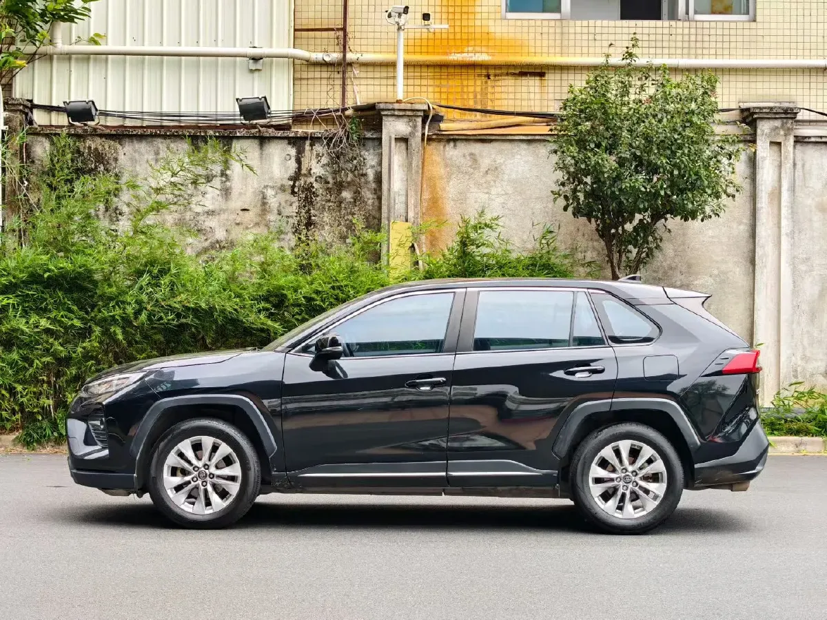 2022 Toyota Wildlander 2.0L 171HP L4 CVT,autocango,china used car exporter,china ev exporter,chinese used car exporter,chinese used ev exporter