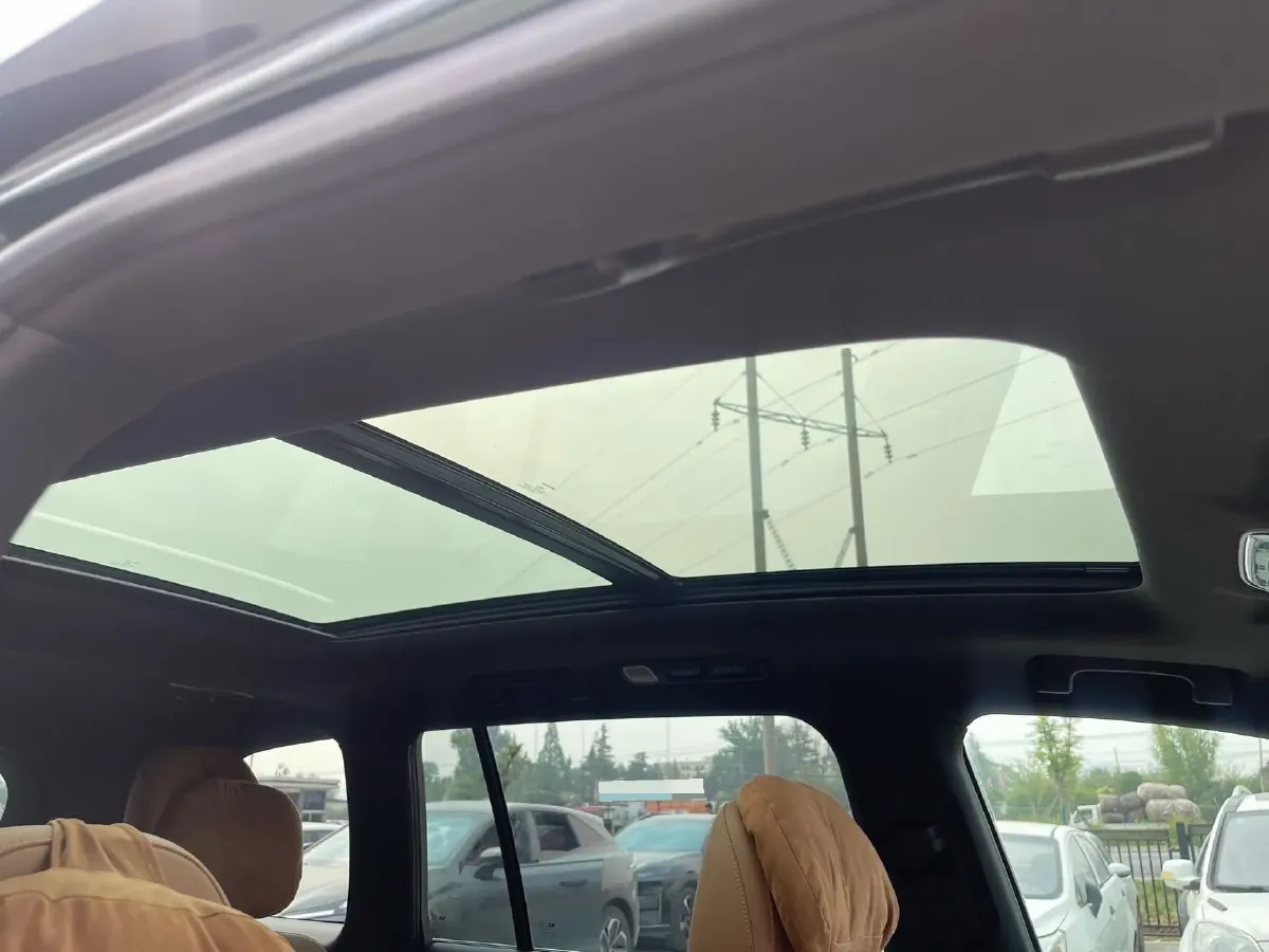 2021 Li ONE Range Extended 131HP REEV 40.5KWH,autocango,china used car exporter,china ev exporter,chinese used car exporter,chinese used ev exporter