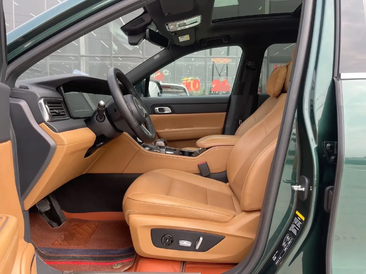 2021 Li ONE Range Extended 131HP REEV 40.5KWH,autocango,china used car exporter,china ev exporter,chinese used car exporter,chinese used ev exporter