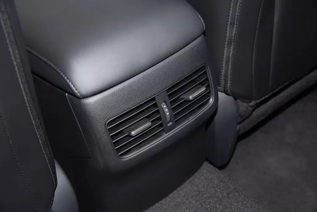 2023 Mazda 3 Axela 2.0L 158HP L4 6AT,autocango,china used car exporter,china ev exporter,chinese used car exporter,chinese used ev exporter