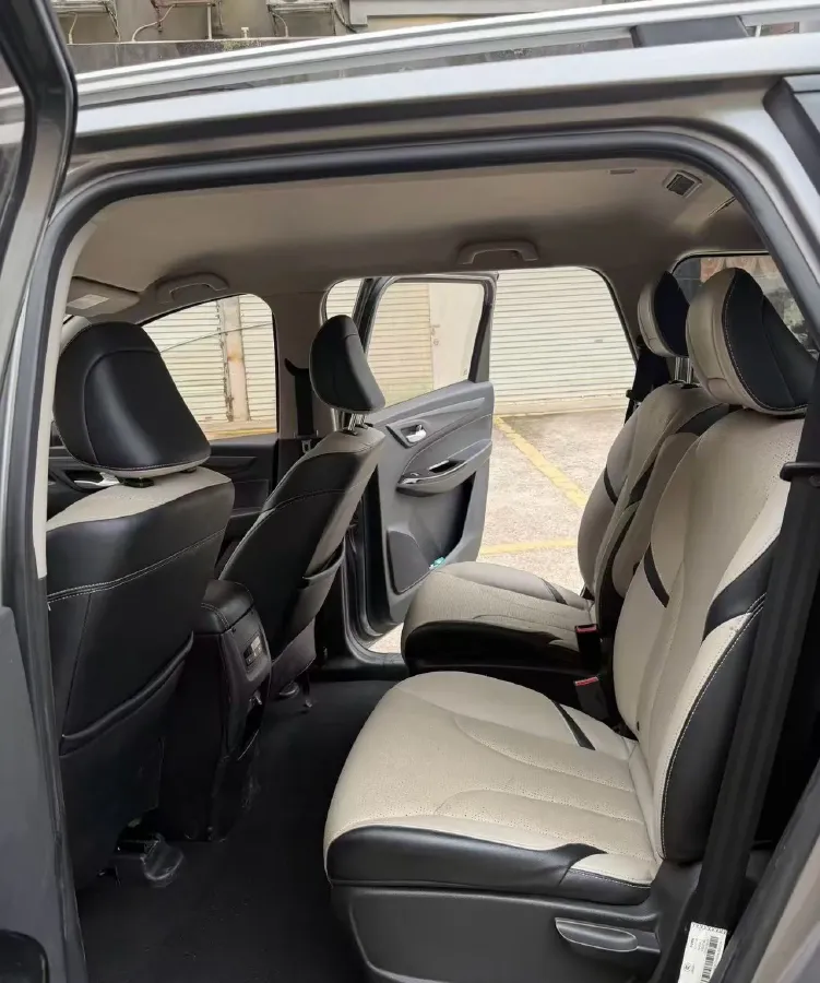 2019 BaoJun 730 1.5T 147HP L4 CVT,autocango,china used car exporter,china ev exporter,chinese used car exporter,chinese used ev exporter