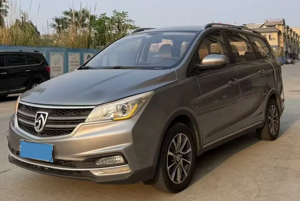 2019 BaoJun 730 1.5T 147HP L4 CVT,autocango,china used car exporter,china ev exporter,chinese used car exporter,chinese used ev exporter