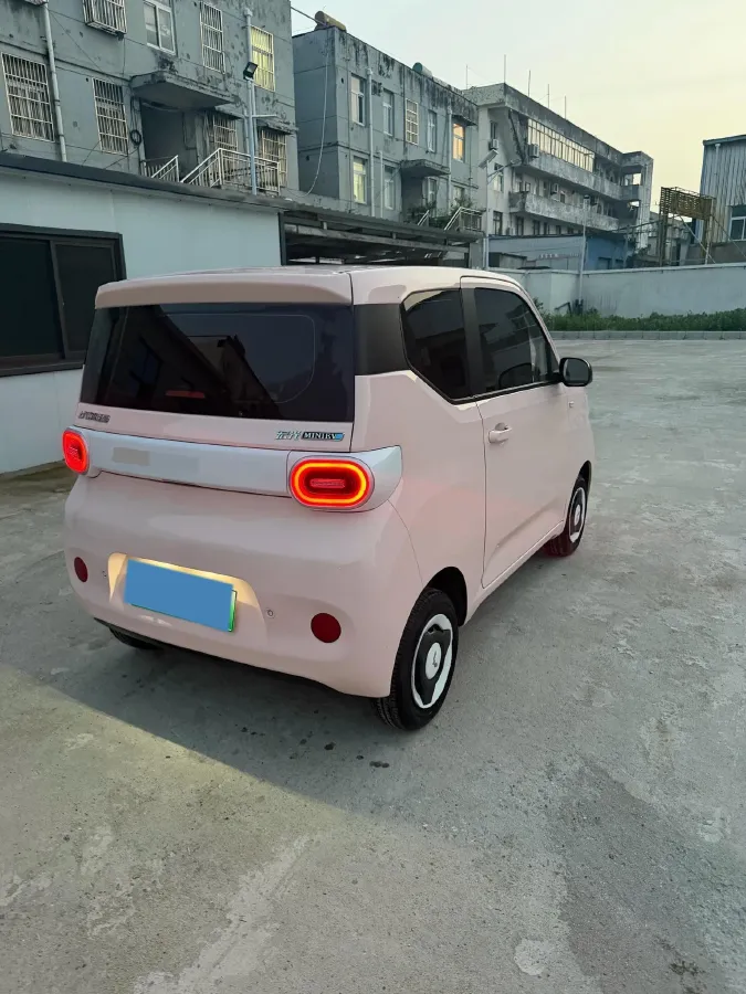 2024 WuLing HongGuang MINI EV BEV 17.3KWH,autocango,china used car exporter,china ev exporter,chinese used car exporter,chinese used ev exporter