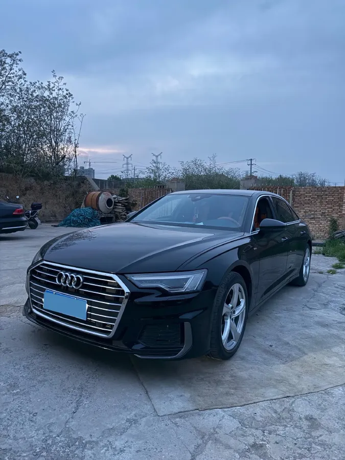 2019 Audi A6L 2.0T 190HP L4 7DCT,autocango,china used car exporter,china ev exporter,chinese used car exporter,chinese used ev exporter