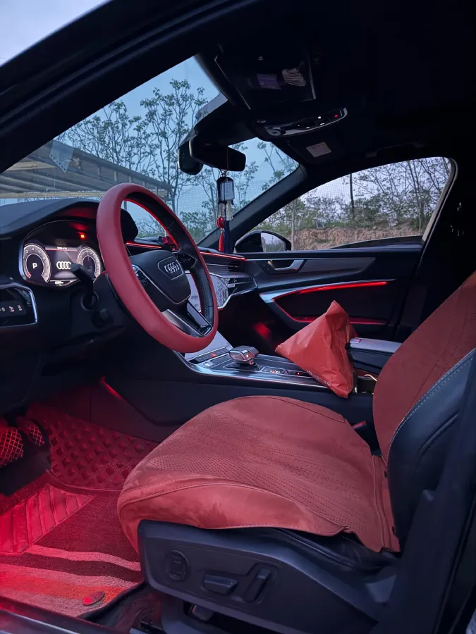 2019 Audi A6L 2.0T 190HP L4 7DCT,autocango,china used car exporter,china ev exporter,chinese used car exporter,chinese used ev exporter