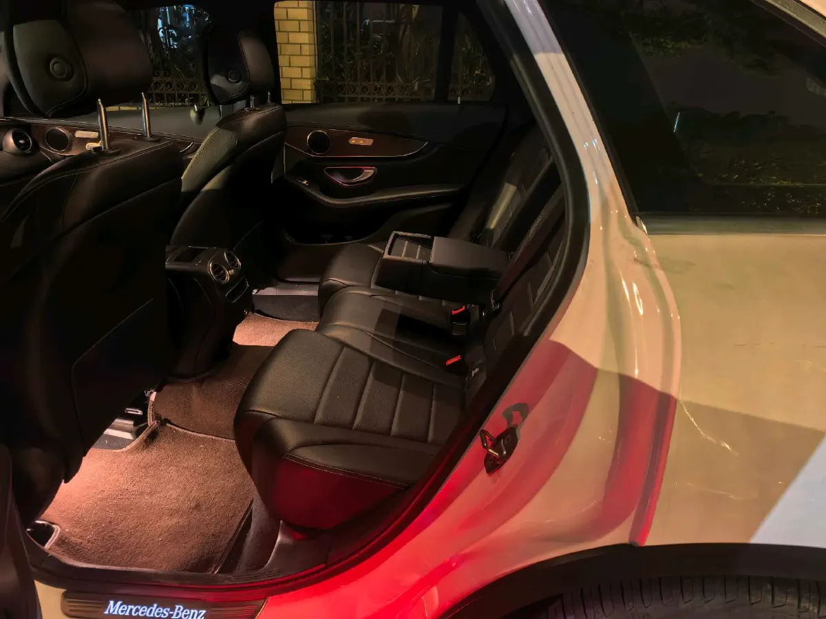 2020 Mercedes-Benz GLC Class 2.0T 258HP L4 9AT,autocango,china used car exporter,china ev exporter,chinese used car exporter,chinese used ev exporter