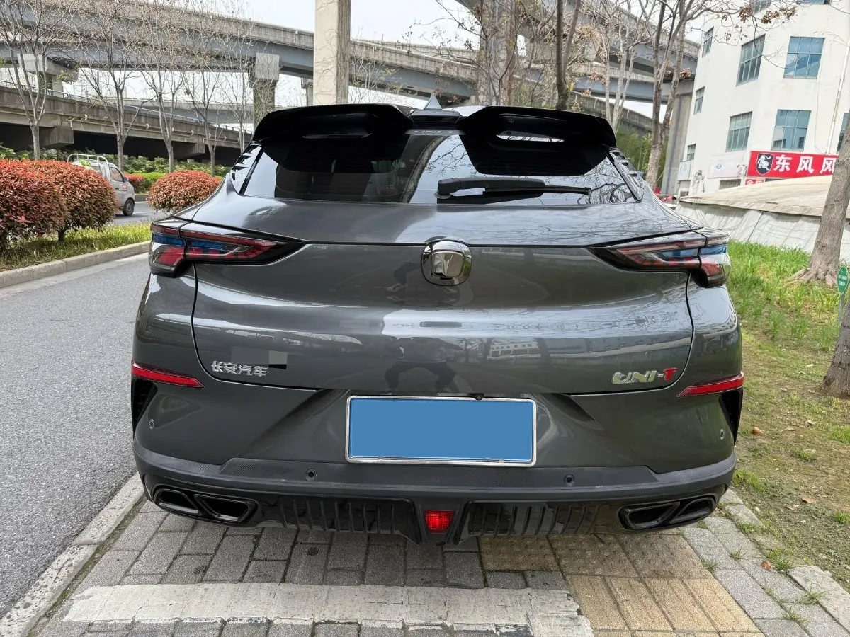 2022 ChangAn UNI-T 2.0T 233HP L4 8AT,autocango,china used car exporter,china ev exporter,chinese used car exporter,chinese used ev exporter