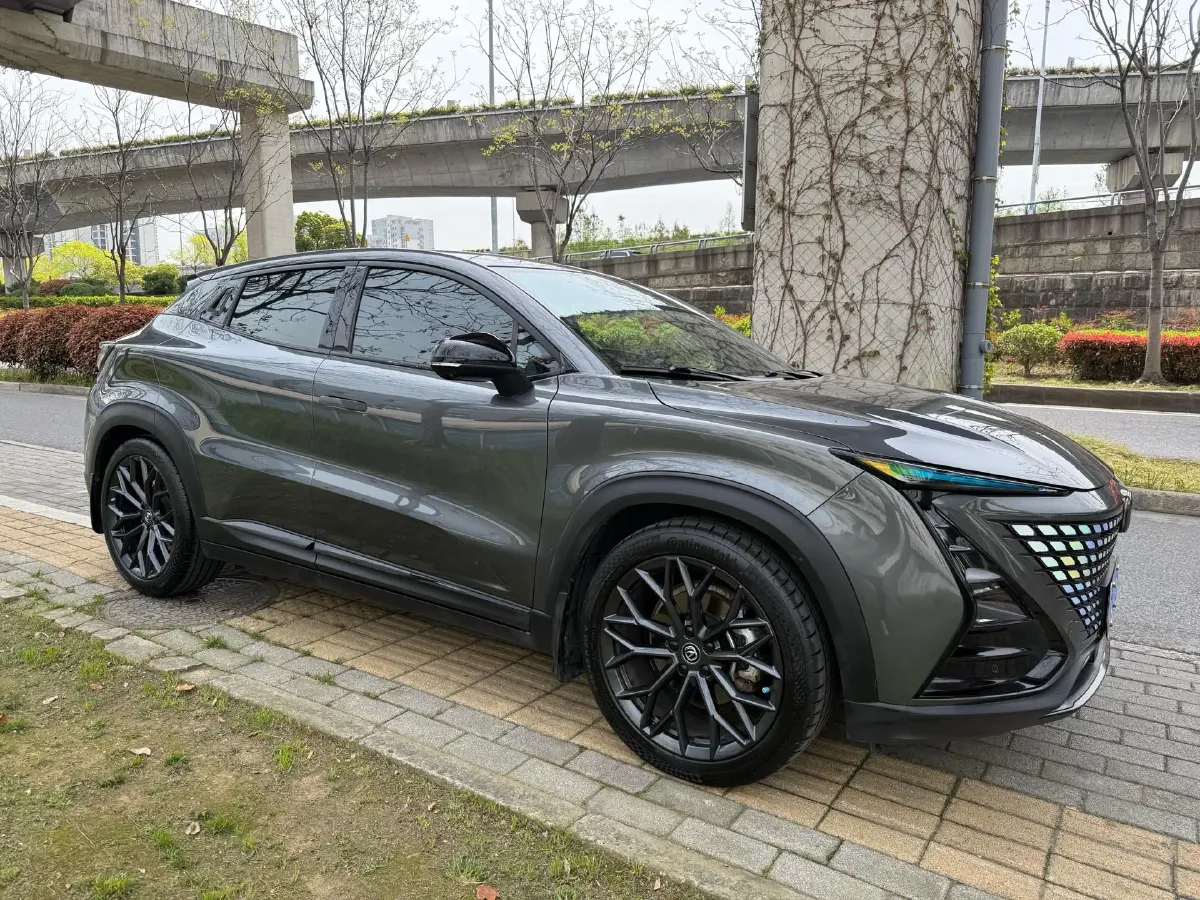 2022 ChangAn UNI-T 2.0T 233HP L4 8AT,autocango,china used car exporter,china ev exporter,chinese used car exporter,chinese used ev exporter