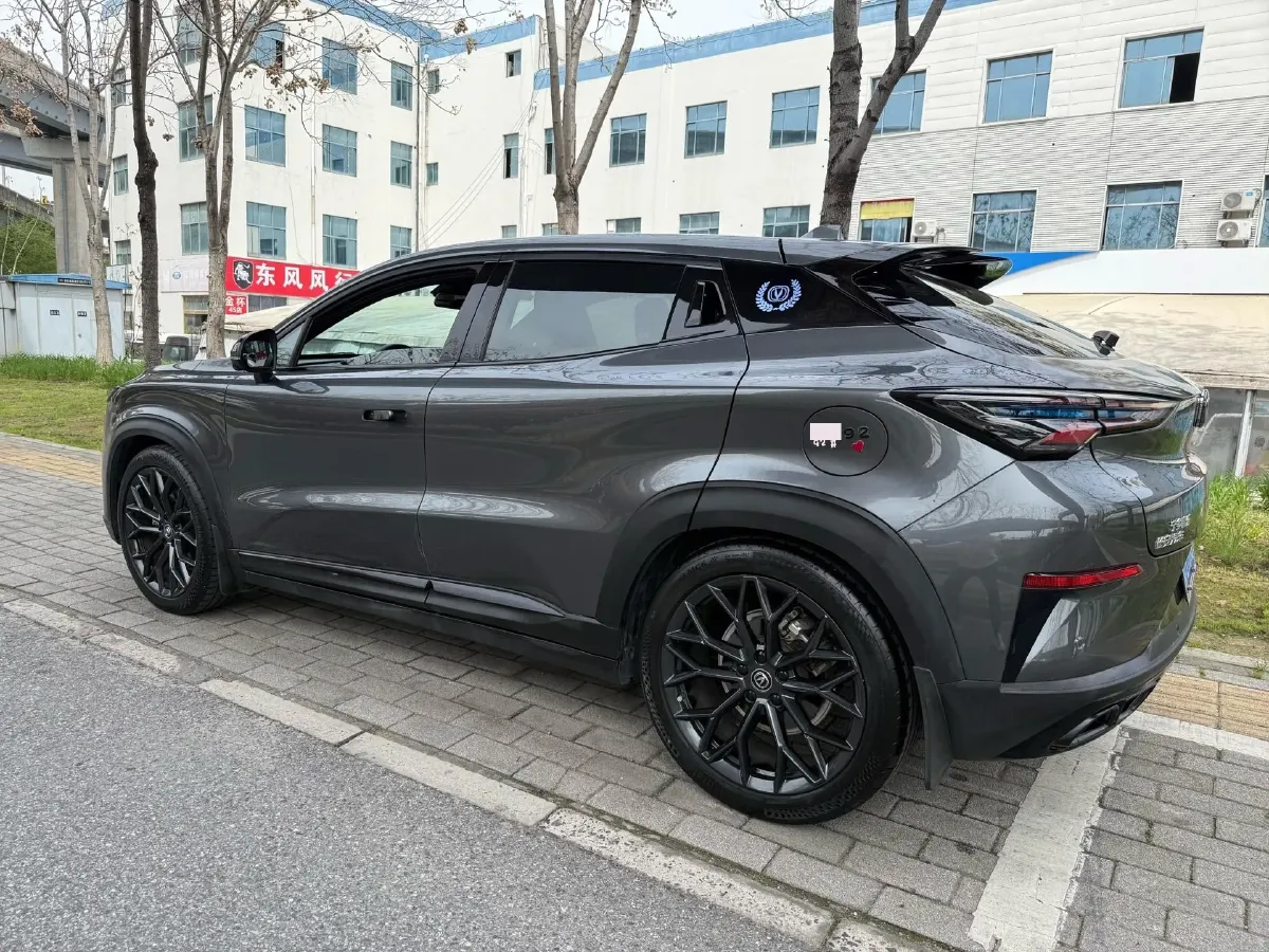 2022 ChangAn UNI-T 2.0T 233HP L4 8AT,autocango,china used car exporter,china ev exporter,chinese used car exporter,chinese used ev exporter