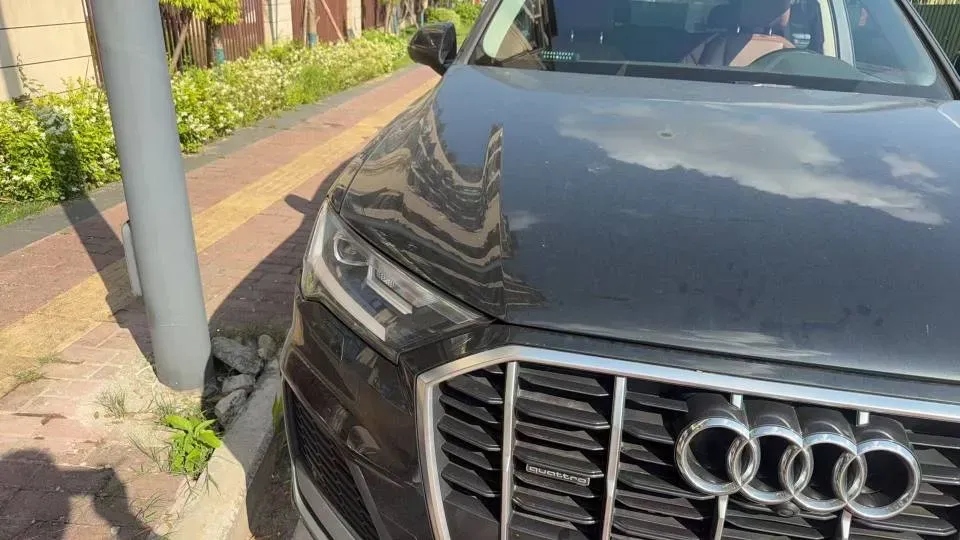 2022 Audi Q7 2.0T 245HP L4 8AT,autocango,china used car exporter,china ev exporter,chinese used car exporter,chinese used ev exporter