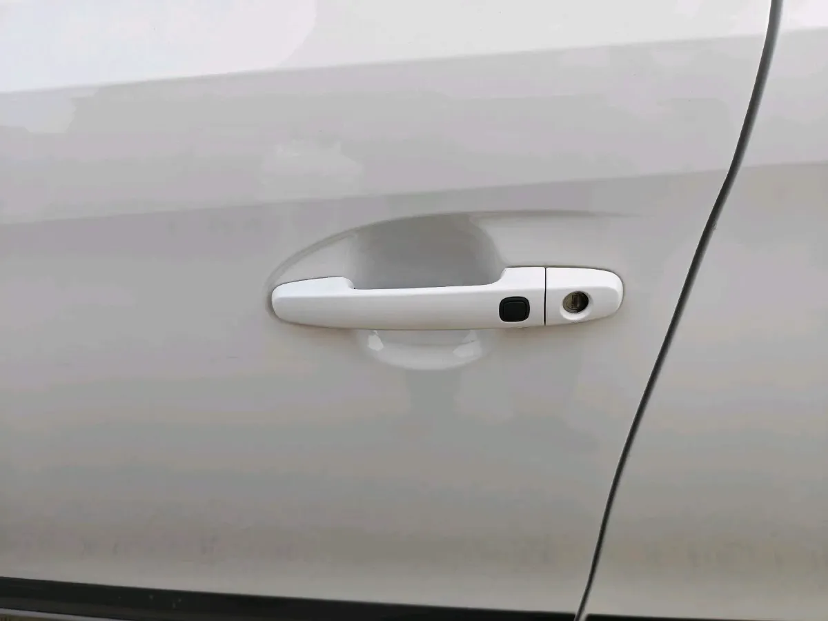 2022 Toyota Yaris L 1.5L 112HP L4 CVT,autocango,china used car exporter,china ev exporter,chinese used car exporter,chinese used ev exporter