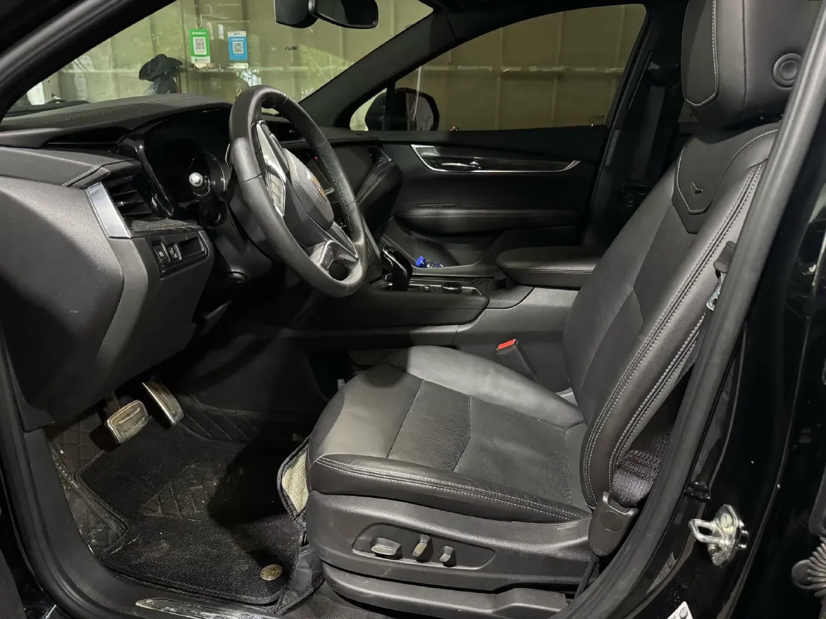 2022 Cadillac XT5 2.0T 237HP L4 9AT,autocango,china used car exporter,china ev exporter,chinese used car exporter,chinese used ev exporter