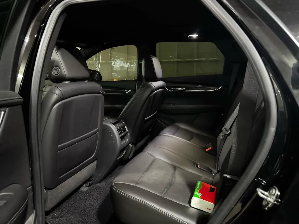 2022 Cadillac XT5 2.0T 237HP L4 9AT,autocango,china used car exporter,china ev exporter,chinese used car exporter,chinese used ev exporter