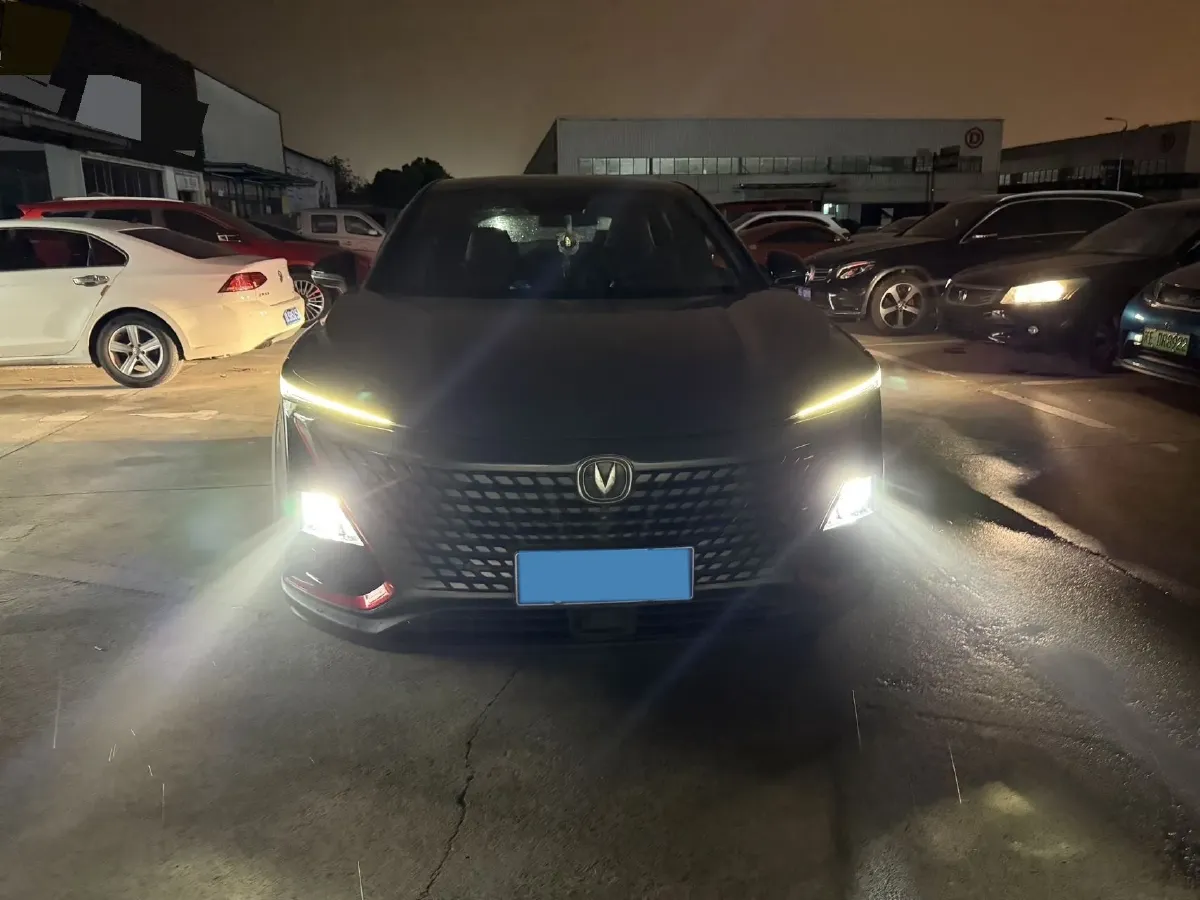 2020 ChangAn UNI-T 1.5T 180HP L4 7DCT,autocango,china used car exporter,china ev exporter,chinese used car exporter,chinese used ev exporter