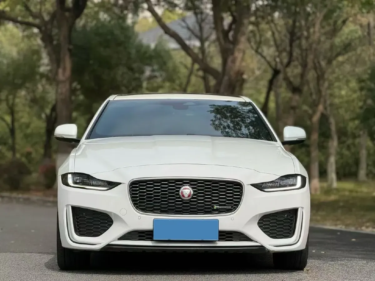 2023 Jaguar XEL 2.0T 250HP L4 8AT,autocango,china used car exporter,china ev exporter,chinese used car exporter,chinese used ev exporter