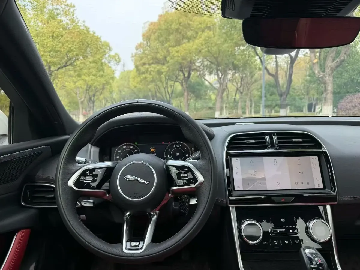 2023 Jaguar XEL 2.0T 250HP L4 8AT,autocango,china used car exporter,china ev exporter,chinese used car exporter,chinese used ev exporter