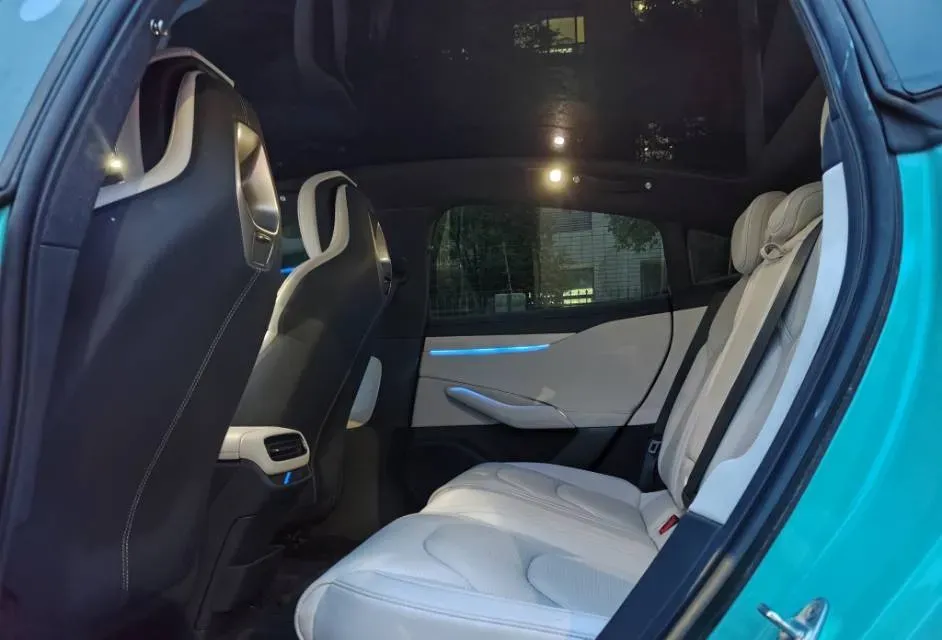 2024 MI SU7 BEV 73.6KWH,autocango,china used car exporter,china ev exporter,chinese used car exporter,chinese used ev exporter