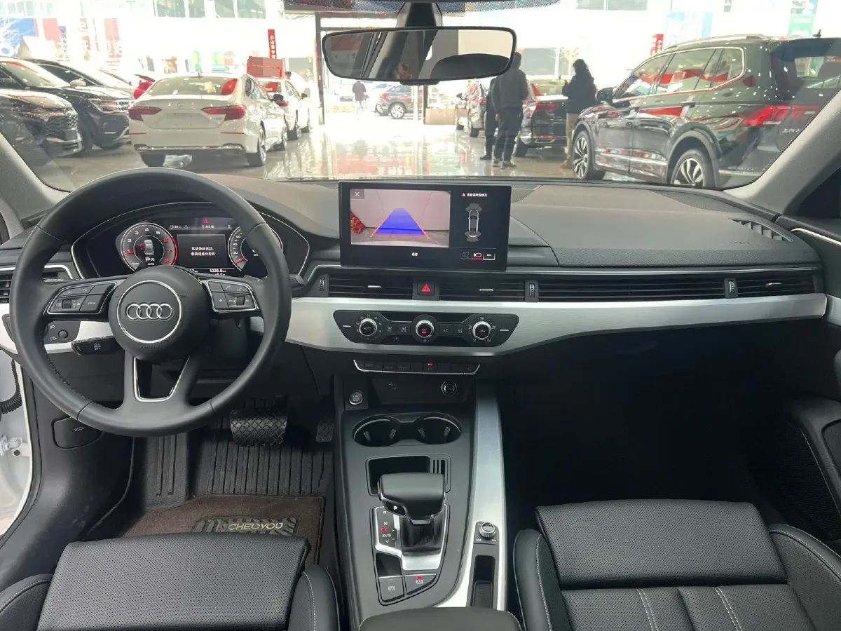 2024 Audi A4L 2.0T 190HP L4 7DCT,autocango,china used car exporter,china ev exporter,chinese used car exporter,chinese used ev exporter