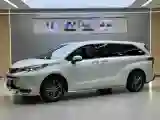 2026 Toyota Sienna 2.5L 189HP L4 E-CVT Hybrid