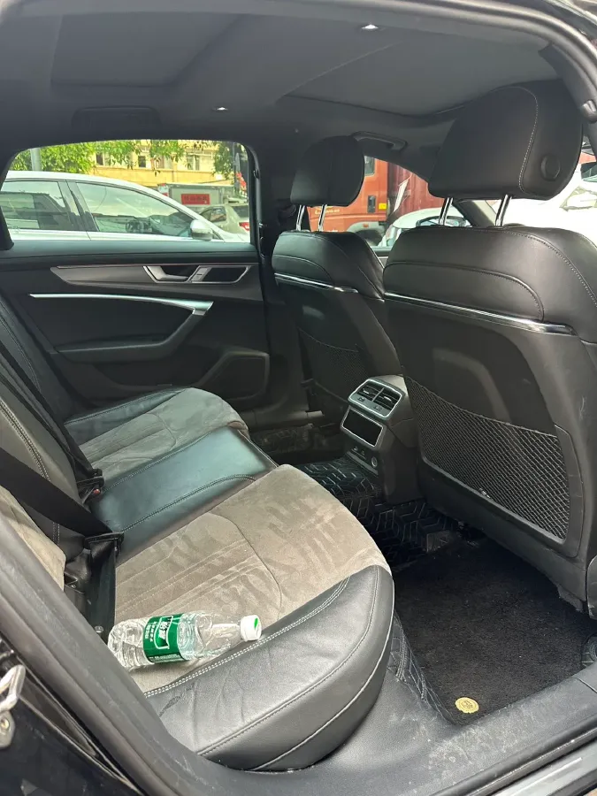 2023 Audi A6L 2.0T 245HP L4 7DCT,autocango,china used car exporter,china ev exporter,chinese used car exporter,chinese used ev exporter