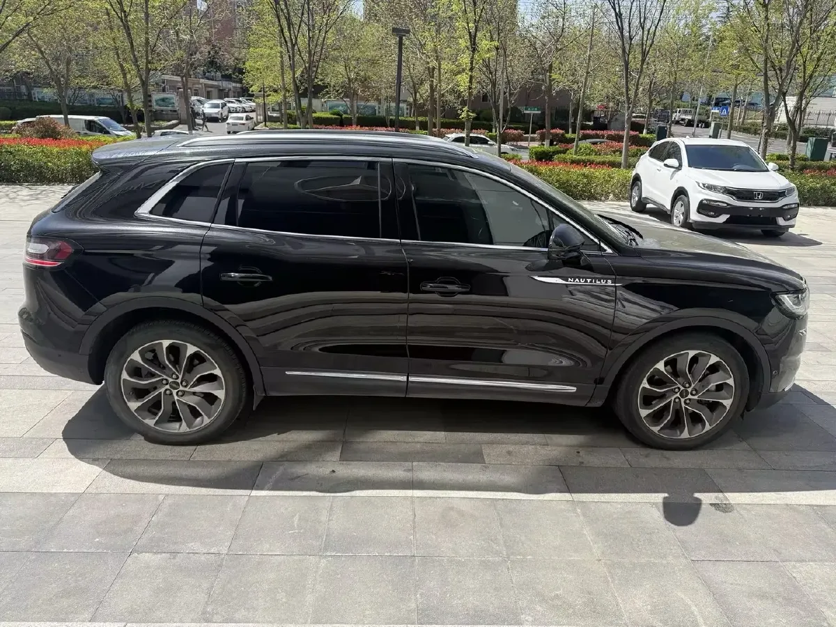 2021 Lincoln Nautilus 2.0T 245HP L4 8AT,autocango,china used car exporter,china ev exporter,chinese used car exporter,chinese used ev exporter