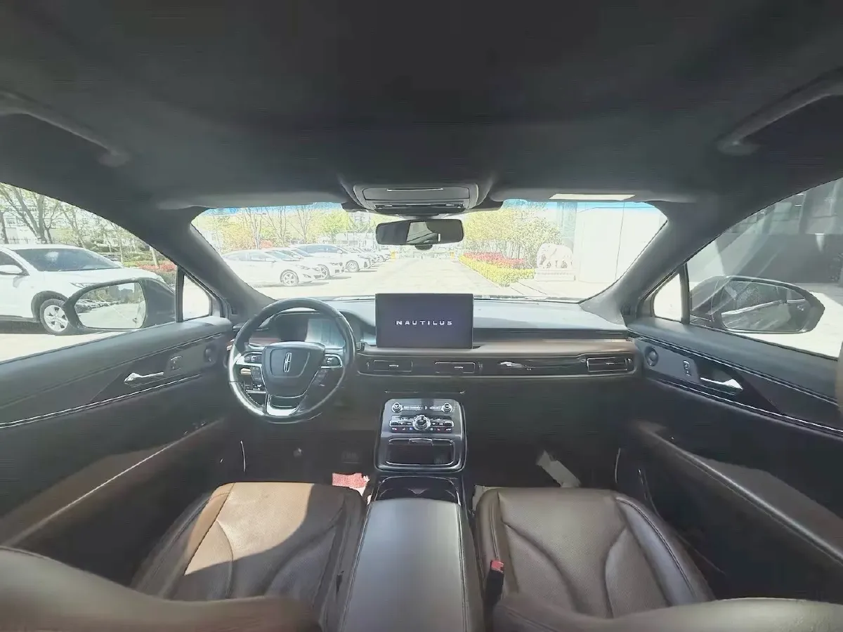 2021 Lincoln Nautilus 2.0T 245HP L4 8AT,autocango,china used car exporter,china ev exporter,chinese used car exporter,chinese used ev exporter