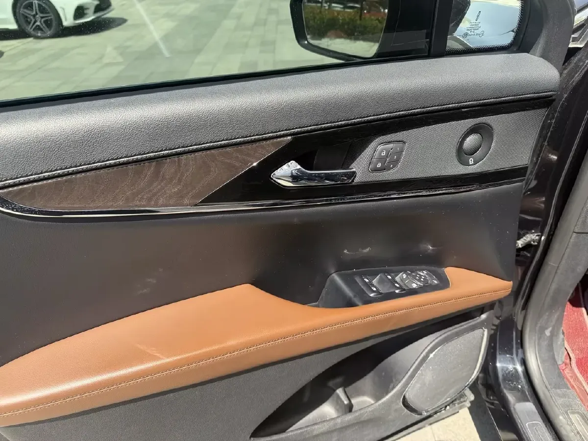 2021 Lincoln Nautilus 2.0T 245HP L4 8AT,autocango,china used car exporter,china ev exporter,chinese used car exporter,chinese used ev exporter