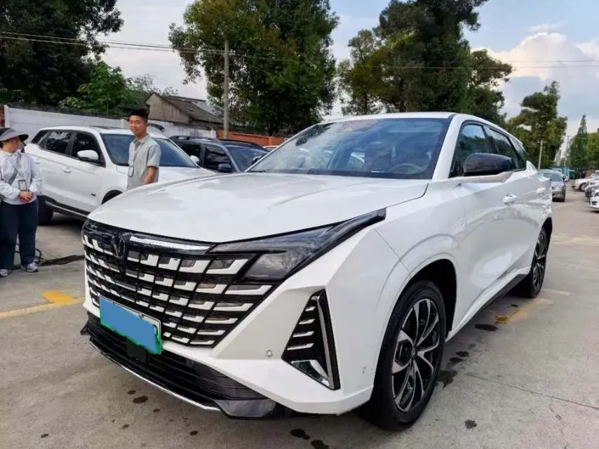 2024 ChangAn UNI-Z 1.5L 98HP L4 E-CVT PHEV 18.4KWH,autocango,china used car exporter,china ev exporter,chinese used car exporter,chinese used ev exporter
