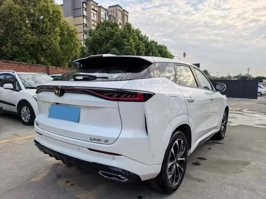 2024 ChangAn UNI-Z 1.5L 98HP L4 E-CVT PHEV 18.4KWH,autocango,china used car exporter,china ev exporter,chinese used car exporter,chinese used ev exporter