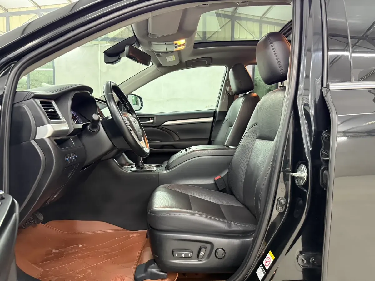 2019 Lincoln MKC 2.0T 203HP L4 6AT,autocango,china used car exporter,china ev exporter,chinese used car exporter,chinese used ev exporter