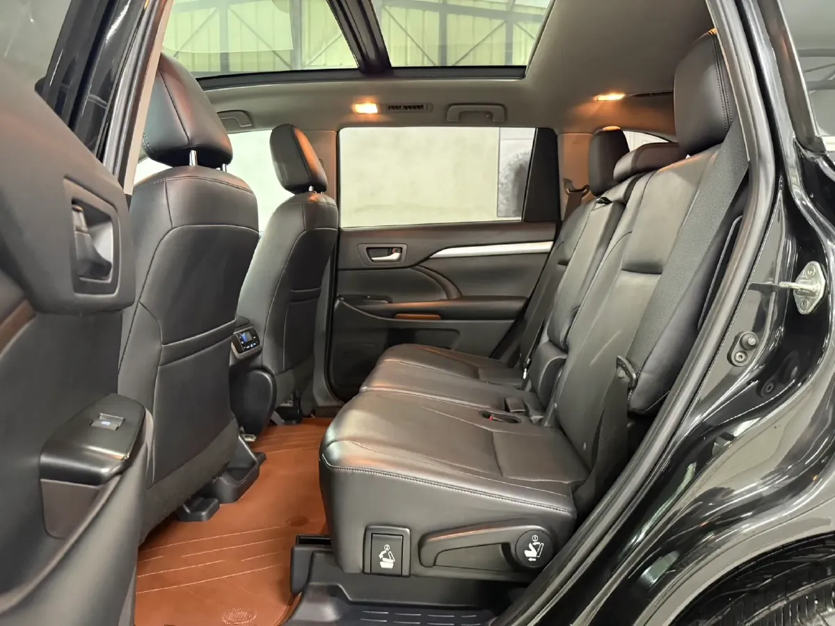 2019 Lincoln MKC 2.0T 203HP L4 6AT,autocango,china used car exporter,china ev exporter,chinese used car exporter,chinese used ev exporter