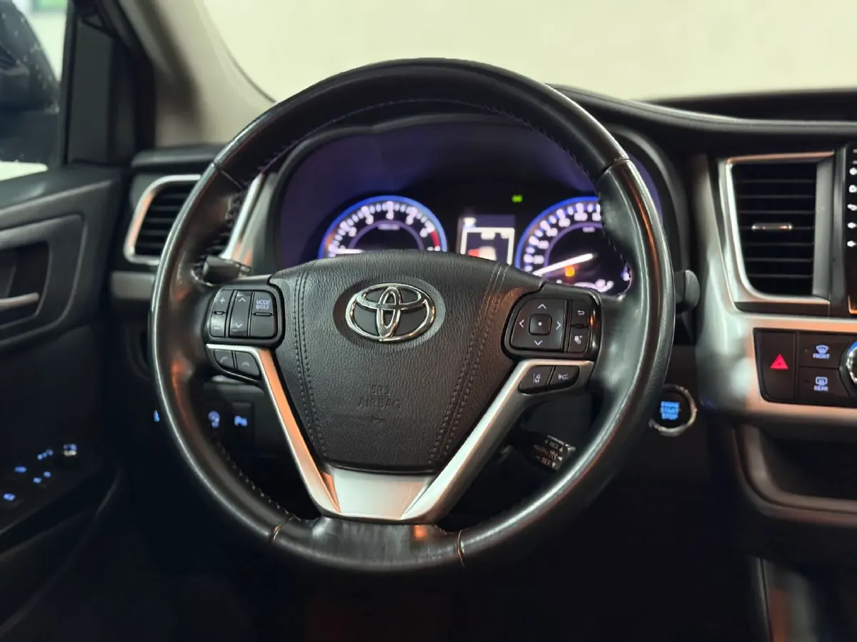 2019 Lincoln MKC 2.0T 203HP L4 6AT,autocango,china used car exporter,china ev exporter,chinese used car exporter,chinese used ev exporter