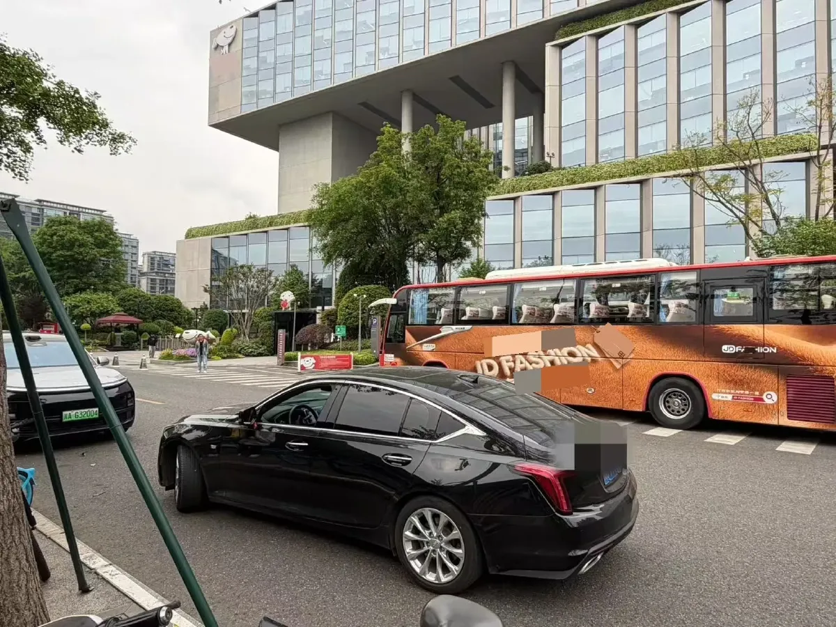 2022 Cadillac CT5 2.0T 237HP L4 10AT,autocango,china used car exporter,china ev exporter,chinese used car exporter,chinese used ev exporter