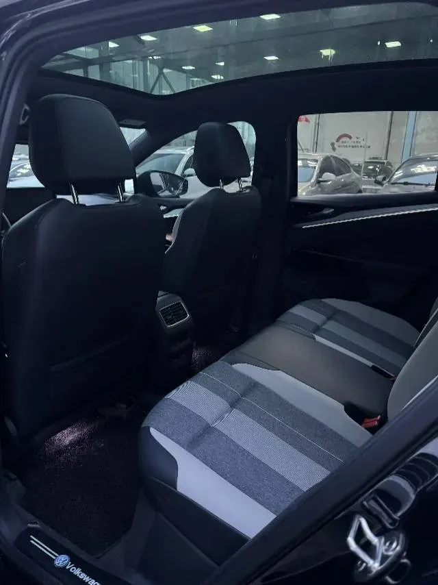 2024 Volkswagen ID.4 Crozz BEV 55.7KWH,autocango,china used car exporter,china ev exporter,chinese used car exporter,chinese used ev exporter