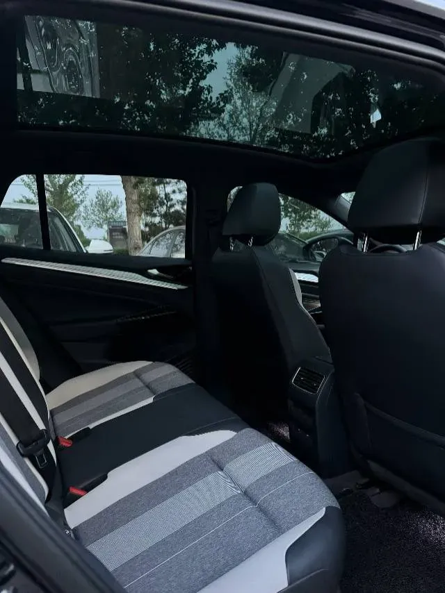 2024 Volkswagen ID.4 Crozz BEV 55.7KWH,autocango,china used car exporter,china ev exporter,chinese used car exporter,chinese used ev exporter