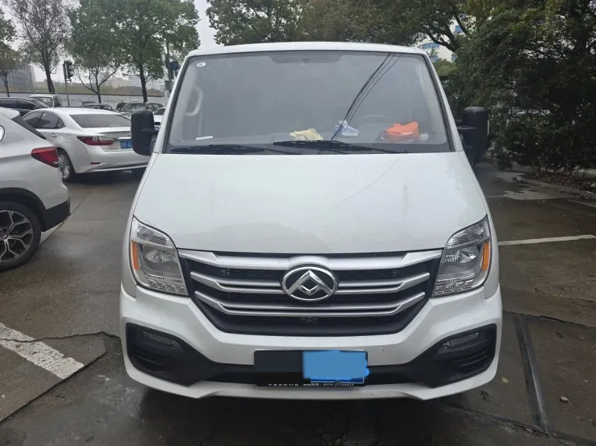 2025 MAXUS XinTu V80 2.0T 147HP L4 6MT,autocango,china used car exporter,china ev exporter,chinese used car exporter,chinese used ev exporter