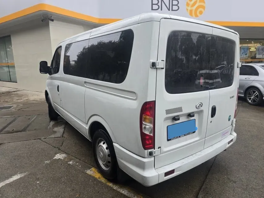 2025 MAXUS XinTu V80 2.0T 147HP L4 6MT,autocango,china used car exporter,china ev exporter,chinese used car exporter,chinese used ev exporter