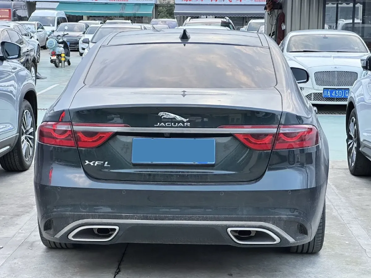 2022 Jaguar XFL 2.0T 250HP L4 8AT,autocango,china used car exporter,china ev exporter,chinese used car exporter,chinese used ev exporter