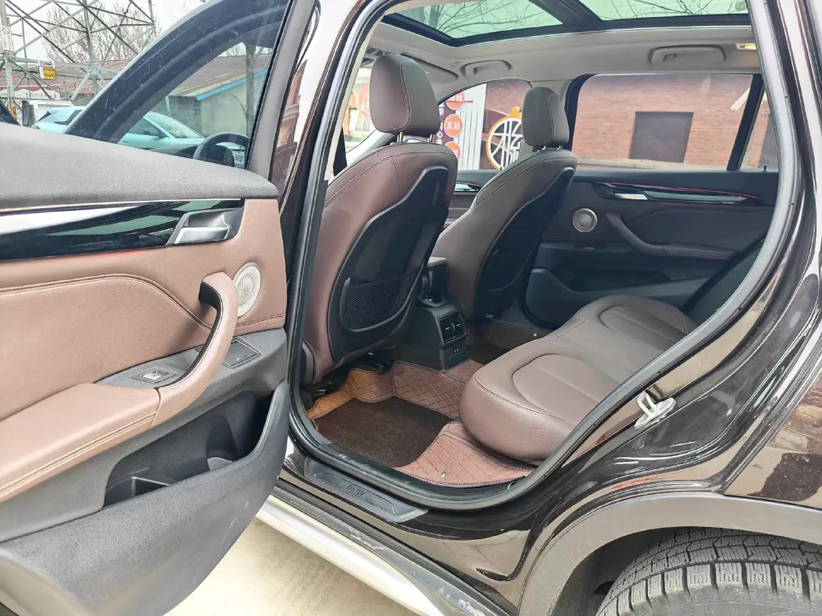 2021 BMW X1 1.5T 140HP L3 7DCT,autocango,china used car exporter,china ev exporter,chinese used car exporter,chinese used ev exporter