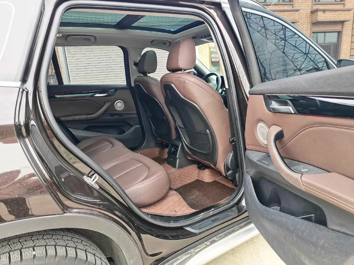 2021 BMW X1 1.5T 140HP L3 7DCT,autocango,china used car exporter,china ev exporter,chinese used car exporter,chinese used ev exporter