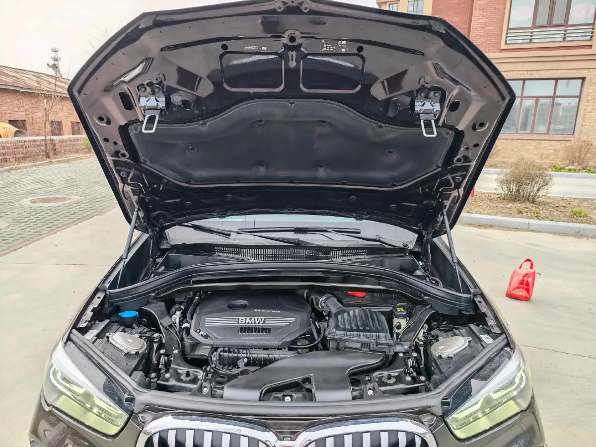 2021 BMW X1 1.5T 140HP L3 7DCT,autocango,china used car exporter,china ev exporter,chinese used car exporter,chinese used ev exporter